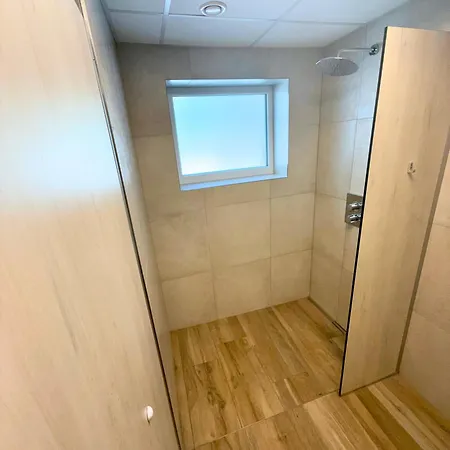 Direkt Am Wallersee - Cubes - Self Check-in